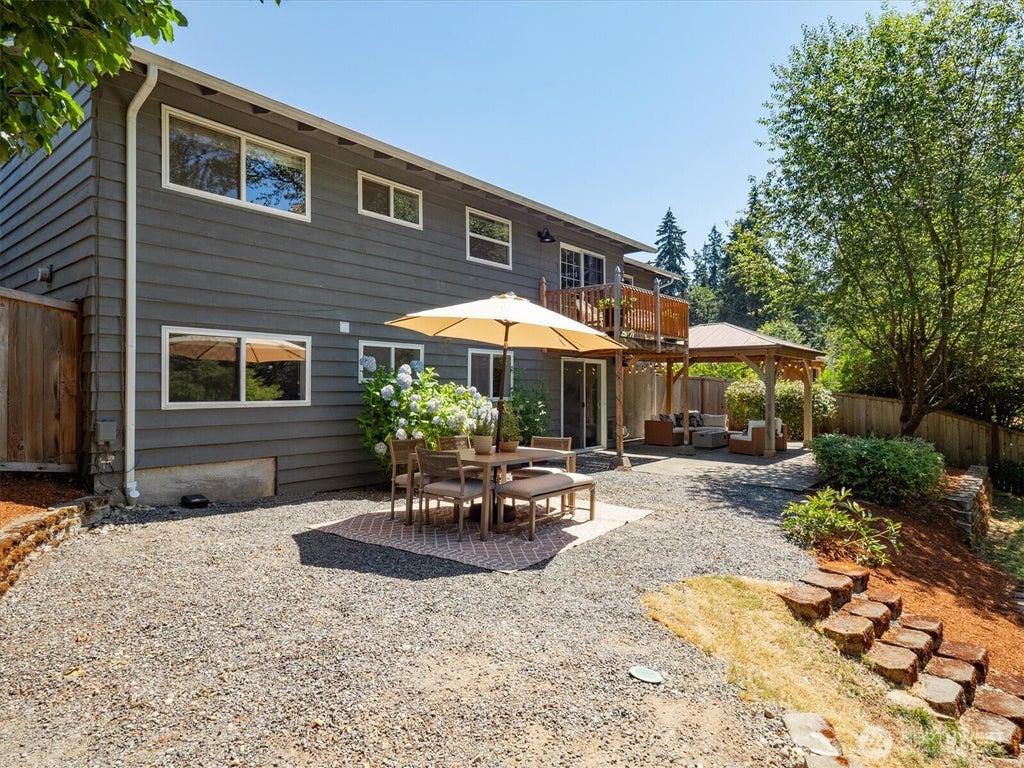 Photo of 11253 145th Avenue SE, Renton, WA 98059 (MLS # 2557949)