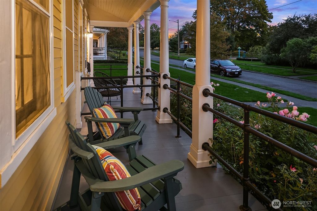 Photo of 4422 Montana Circle W, Seattle, WA 98199 (MLS # 2536135)