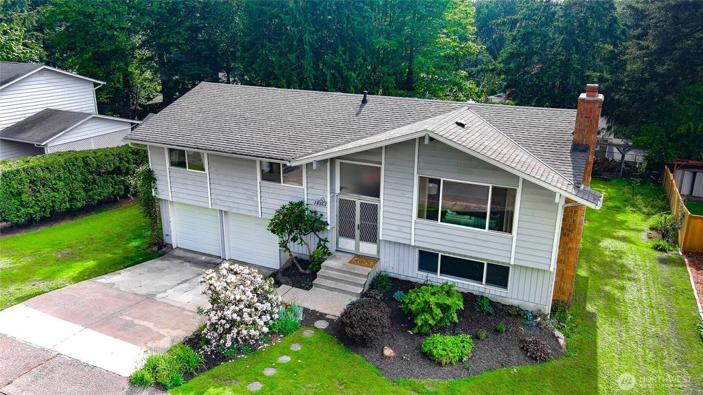 Photo of 18501 128th Place SE, Renton, WA 98055 (MLS # 2358563)