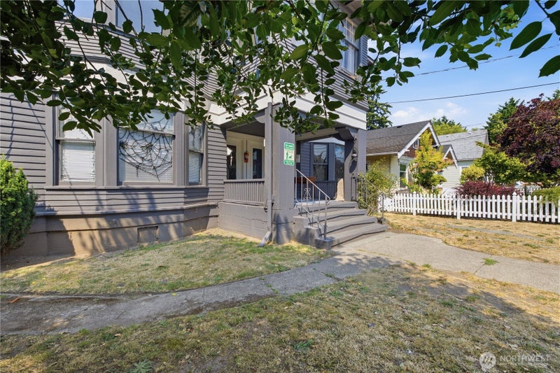 629 Highland