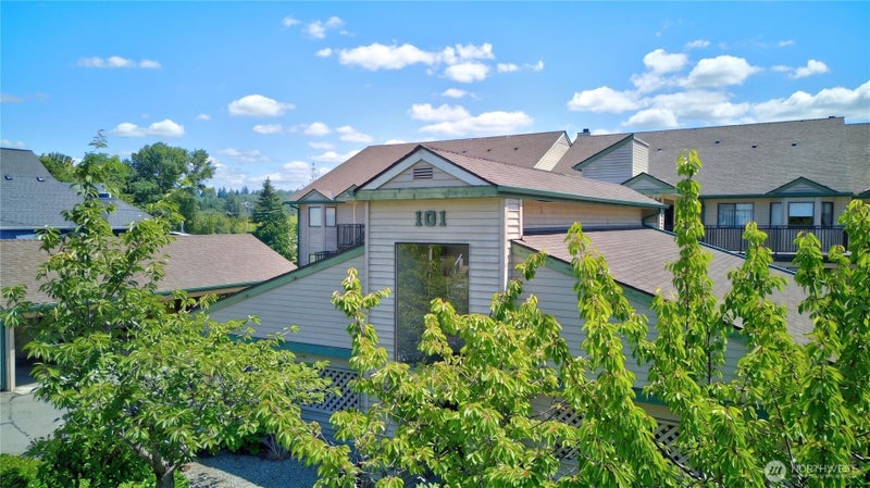 101 Pine Avenue 103