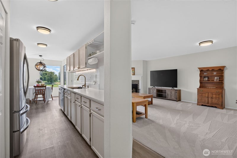 101 Pine Avenue 103