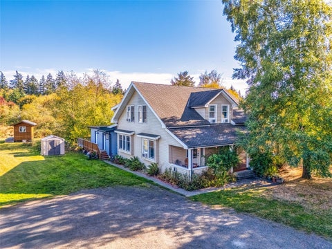 Photo of 17902 Vashon Hwy HWY SW, Vashon, WA 98070 (MLS # 2597777)