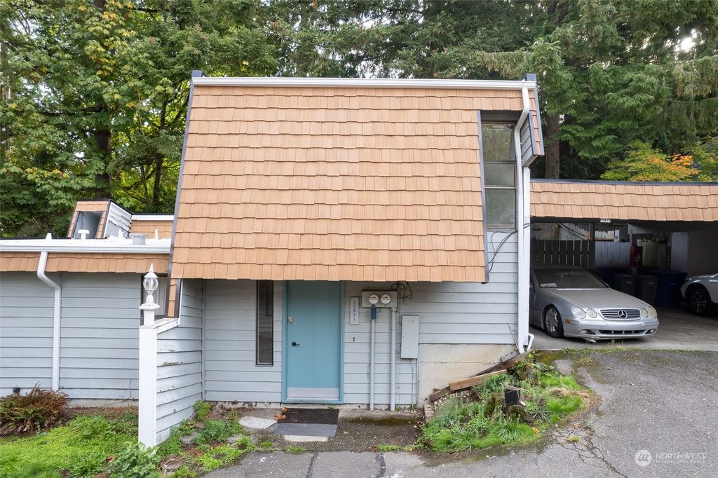Photo of 12621 SE 42nd Street #621, Bellevue, WA 98006 (MLS # 2306986)