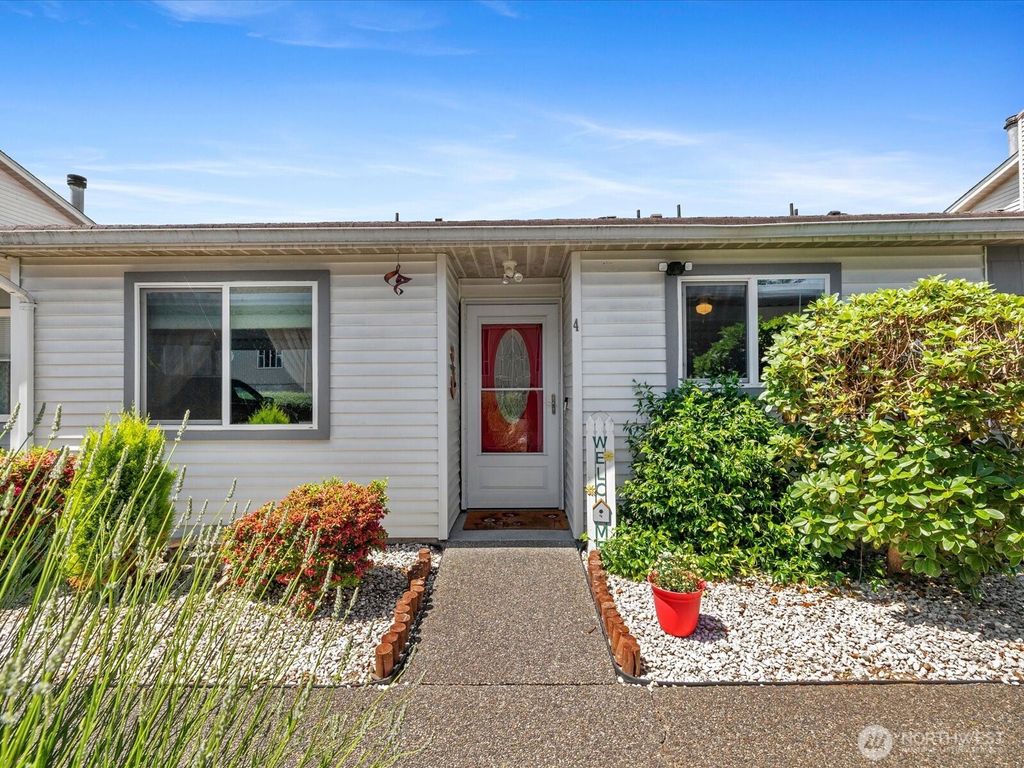 Photo of 4214 84th Street NE #4, Marysville, WA 98270 (MLS # 2388917)