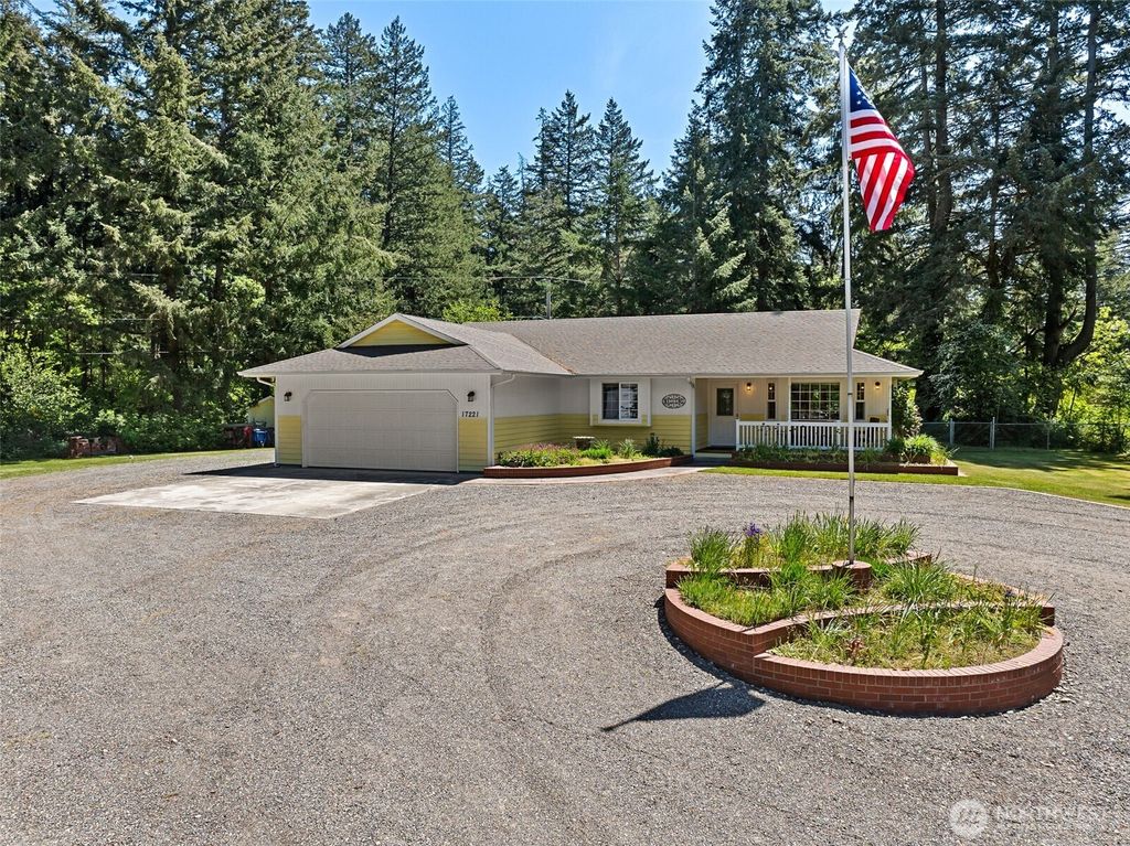 Photo of 17221 31st Avenue Ct E, Tacoma, WA 98446 (MLS # 2521402)