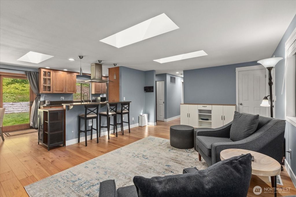 Photo of 6632 NE 196th Street, Kenmore, WA 98028 (MLS # 2540211)