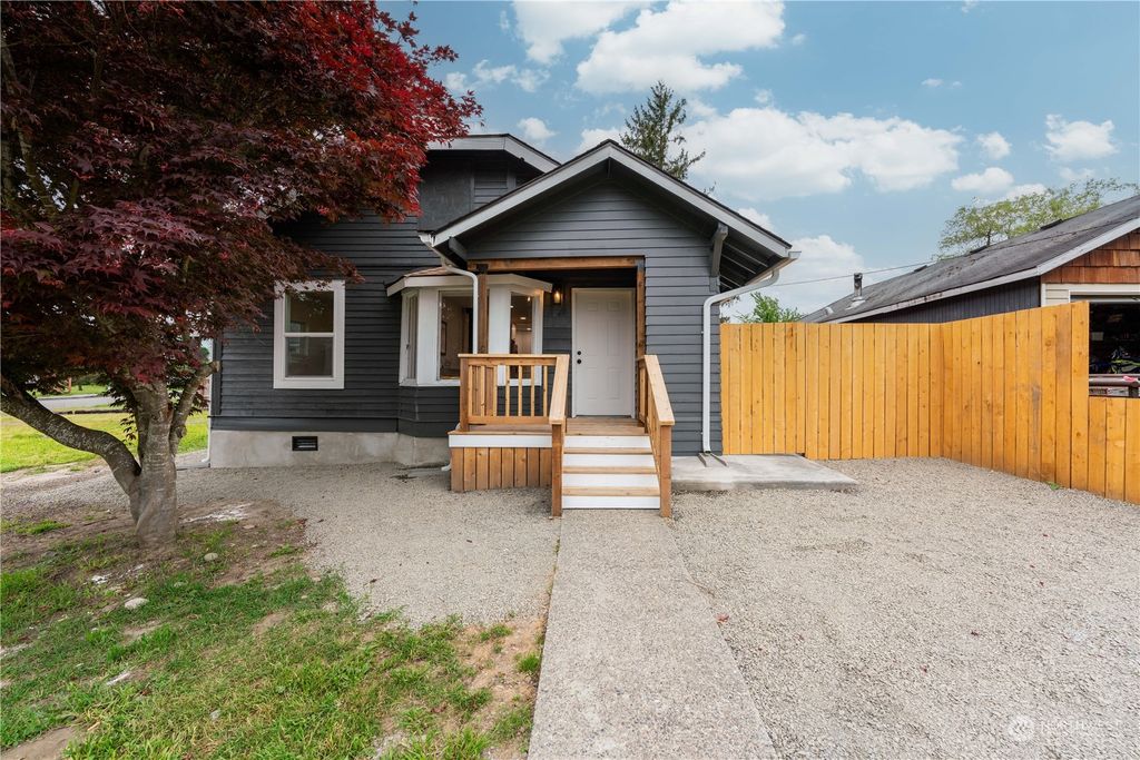 Photo of 107 Ash Avenue, Sultan, WA 98294 (MLS # 2239544)