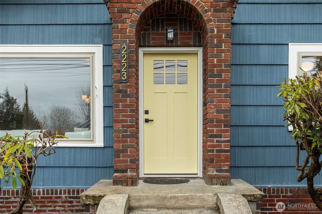 Photo of 2223 S 124th Street, Burien, WA 98168 (MLS # 2495817)