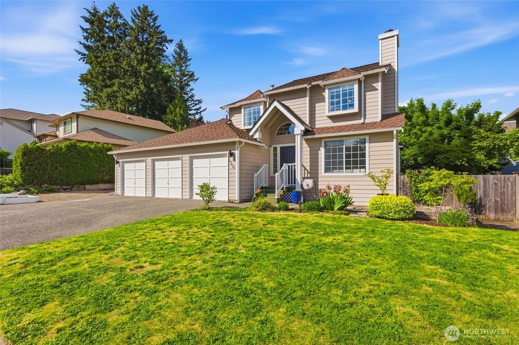 Photo of 27620 220th Court SE, Maple Valley, WA 98038 (MLS # 2526307)
