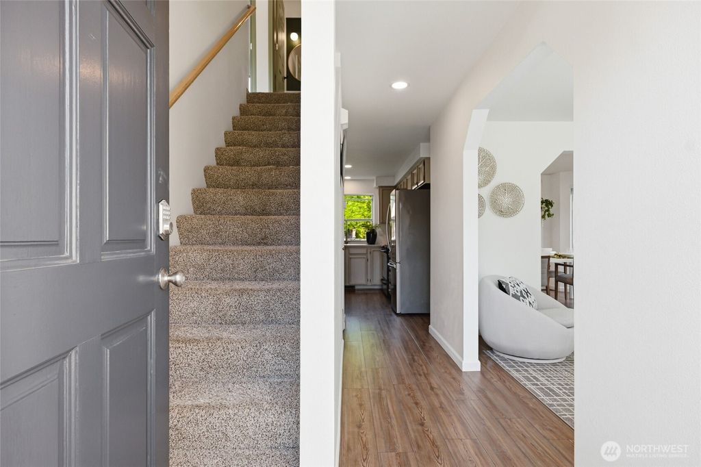 Photo of 27620 220th Court SE, Maple Valley, WA 98038 (MLS # 2526307)