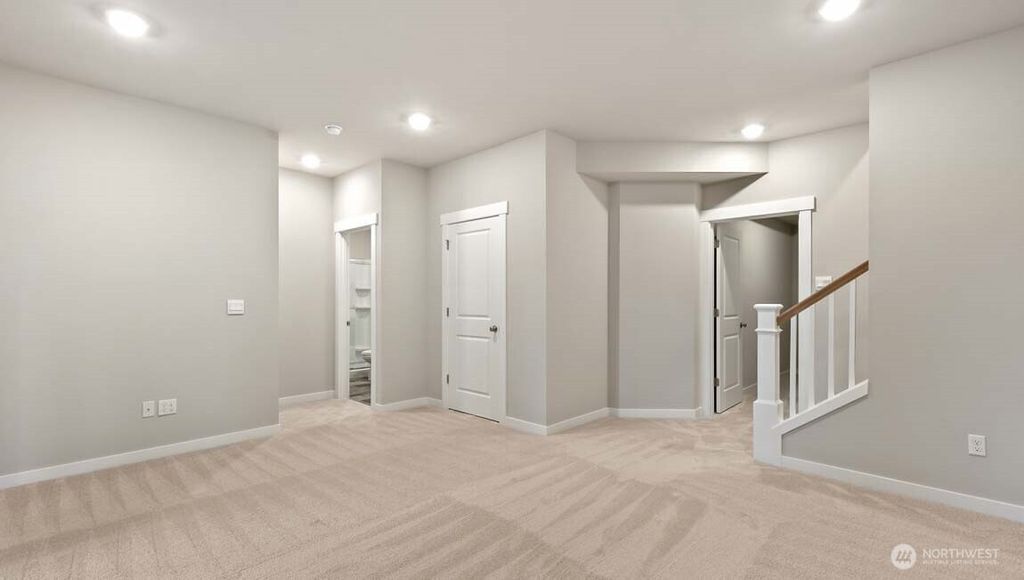 Photo of 13908 11th Place W, Lynnwood, WA 98087 (MLS # 2556988)