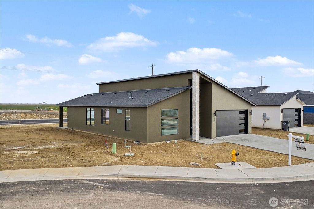 Photo of 739 N Muscovy Street, Moses Lake, WA 98837 (MLS # 2492477)