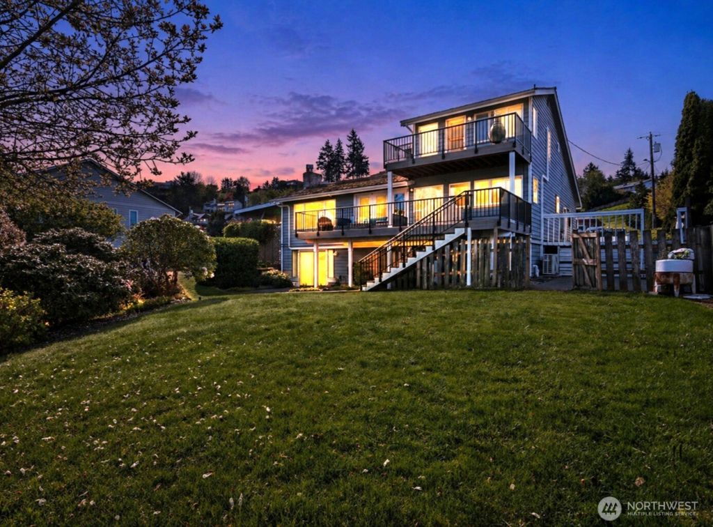 Photo of 3521 Upland Avenue, Everett, WA 98203 (MLS # 2504125)