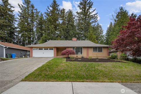 Photo of 2611 35th Avenue SE, Puyallup, WA 98374 (MLS # 2514511)