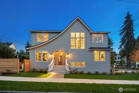 Photo of 6858 26th Avenue NE, Seattle, WA 98115 (MLS # 2588819)