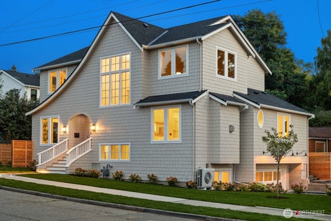 Photo of 6858 26th Avenue NE, Seattle, WA 98115 (MLS # 2588819)