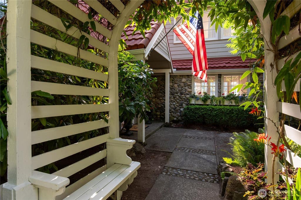 Photo of 2425 Marine Drive, Bremerton, WA 98312 (MLS # 2554707)