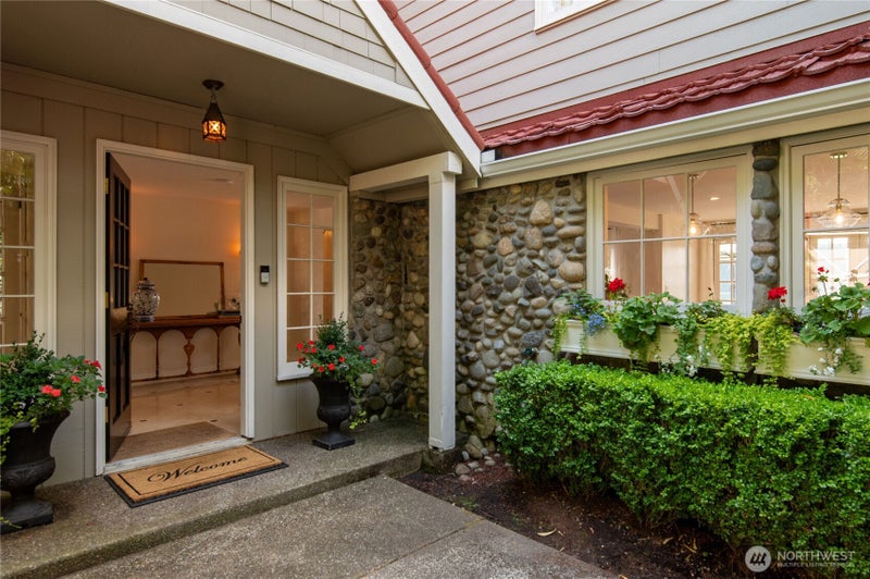 2425 Marine Drive