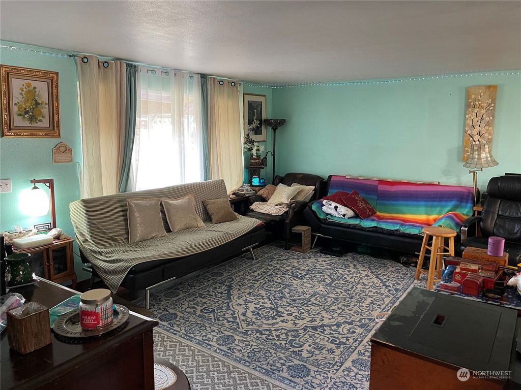 Photo of 503 S Kentucky Avenue, Granite Falls, WA 98252 (MLS # 2187877)