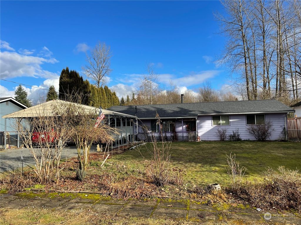 Photo of 503 S Kentucky Avenue, Granite Falls, WA 98252 (MLS # 2187877)
