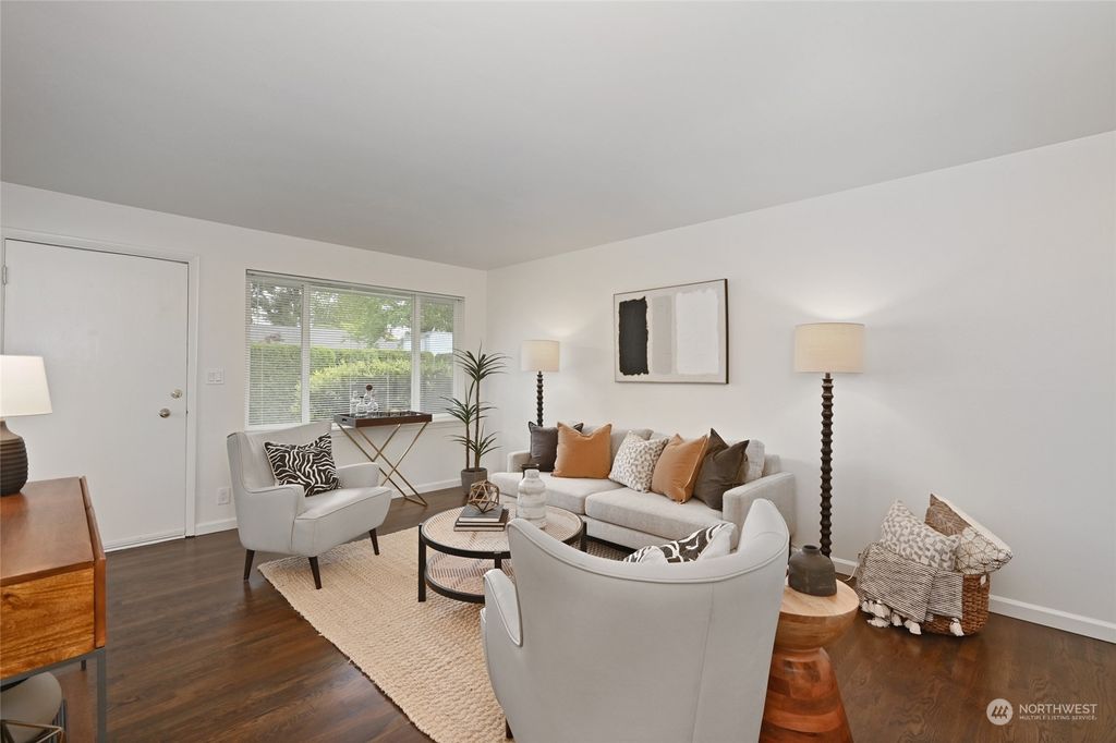 Photo of 16225 5th Avenue NE, Shoreline, WA 98155 (MLS # 2241665)