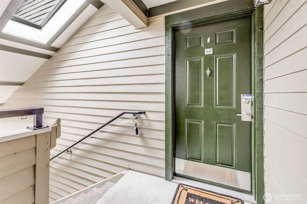 Photo of 10619 SE 261st Place #E304, Kent, WA 98030 (MLS # 2509050)