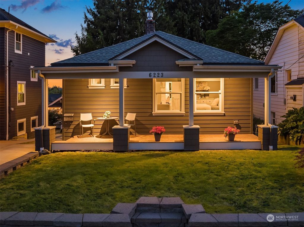 Photo of 6223 30th Avenue NE, Seattle, WA 98115 (MLS # 2077557)