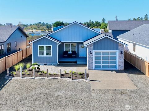 992 Alida Court SE Ocean Shores WA 98569