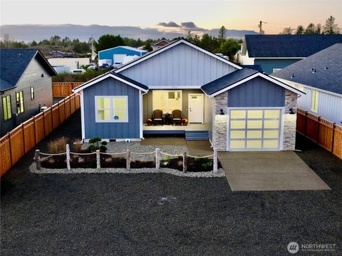 992 Alida Court SE Ocean Shores WA 98569