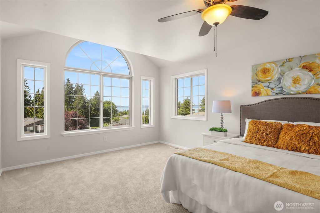 Photo of 2423 Viewcrest Avenue, Everett, WA 98203 (MLS # 2377282)