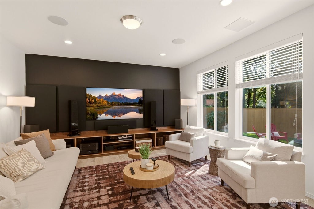 Photo of 14739 SE 39th Street, Bellevue, WA 98006 (MLS # 2552604)