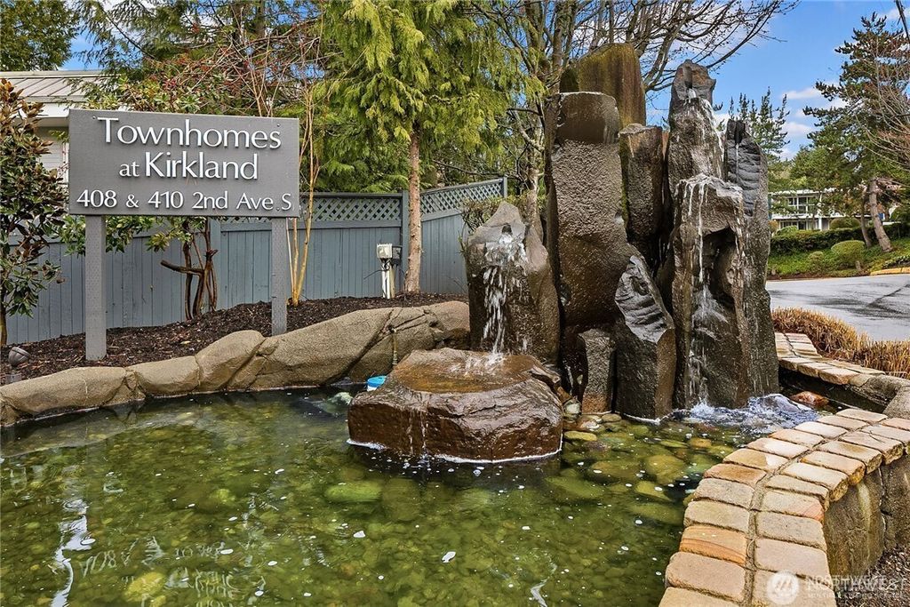 Photo of 410 2ND AVE Ave S #206, Kirkland, WA 98033 (MLS # 2461272)