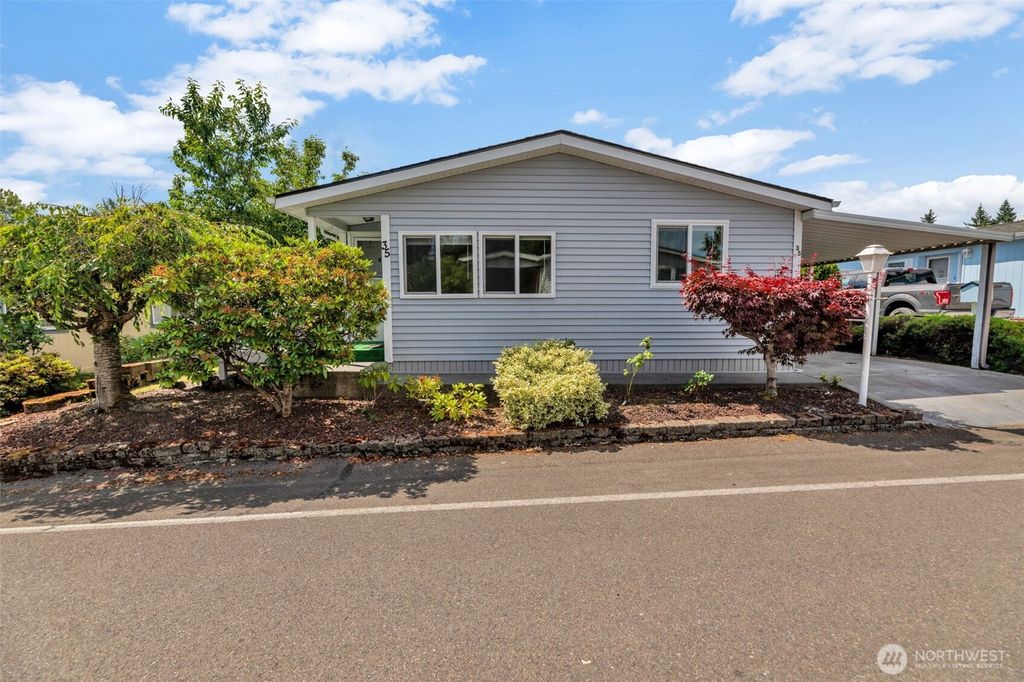 Photo of 32820 20th Avenue S #35, Federal Way, WA 98003 (MLS # 2402975)