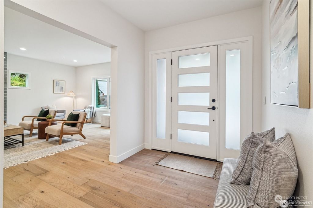 Photo of 3215 NE 185th Street, Lake Forest Park, WA 98155 (MLS # 2319092)