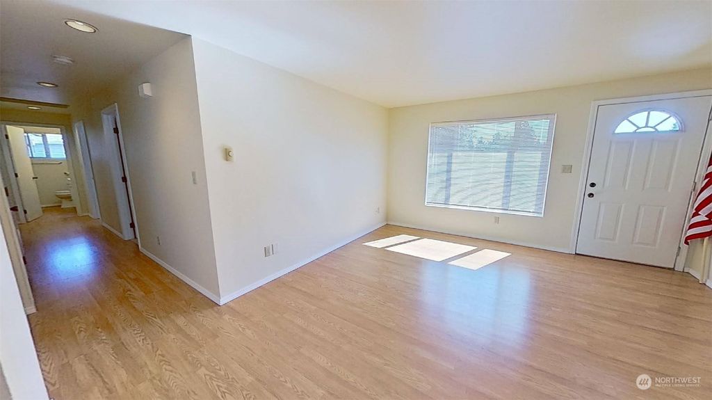 Photo of 23420 28th Avenue W, Brier, WA 98036 (MLS # 2144160)