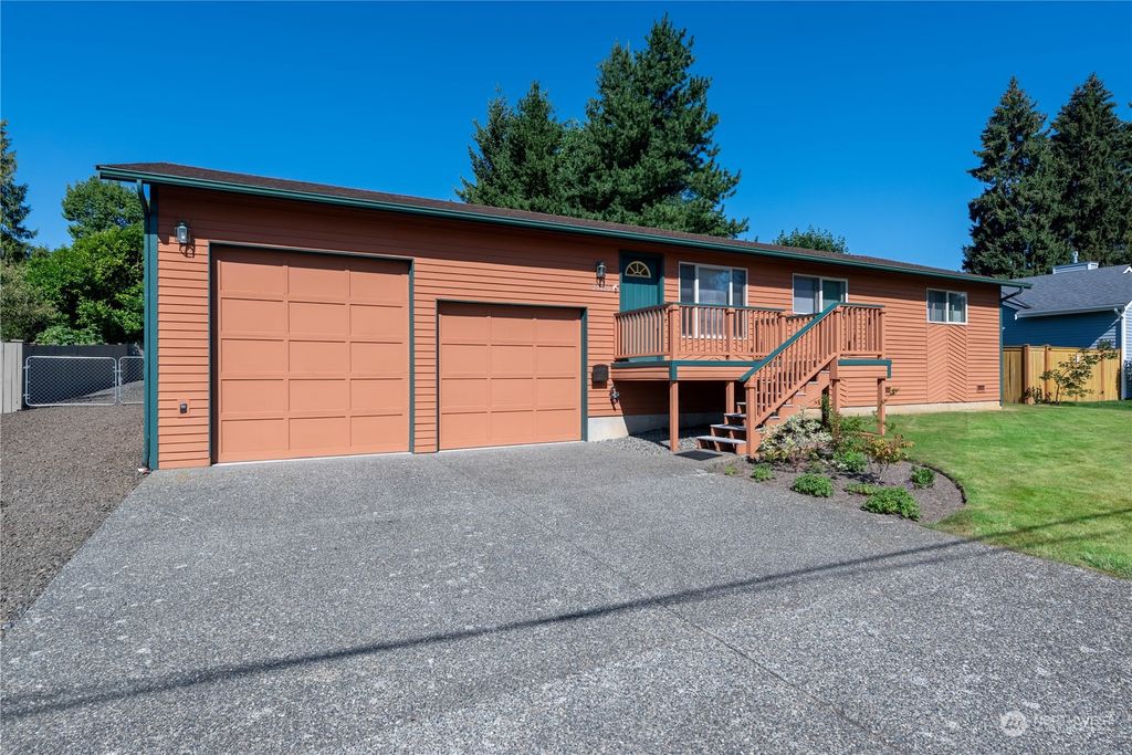 Photo of 23420 28th Avenue W, Brier, WA 98036 (MLS # 2144160)