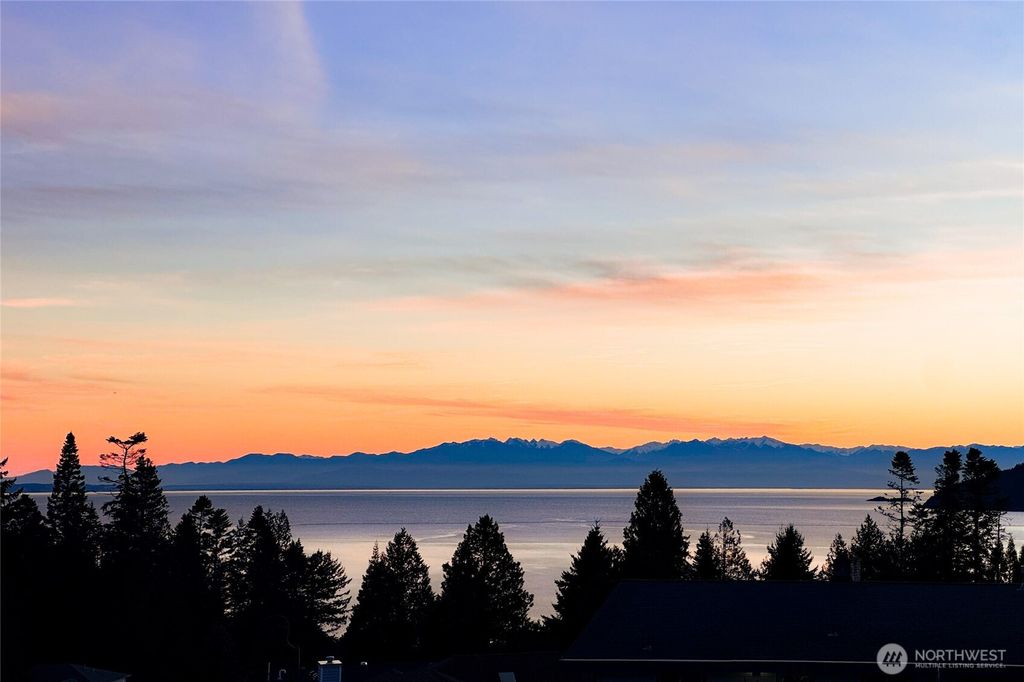 Photo of 4402 Bryce Drive, Anacortes, WA 98221 (MLS # 2480563)