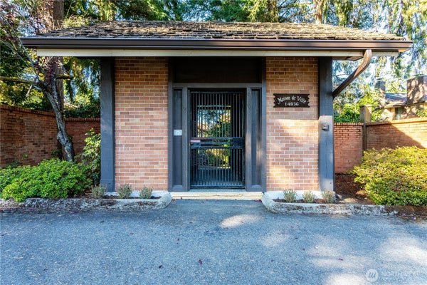14836 SE 16TH ST APT 10, BELLEVUE, WA 98007 - Image 3f8d38d2679cfaf4d6399bed7d6c01a0/3468336620