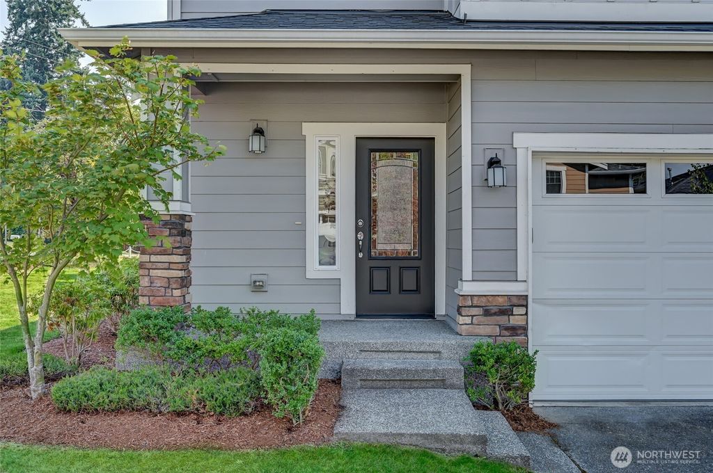 Photo of 2004 139th Place SW, Lynnwood, WA 98087 (MLS # 2422204)