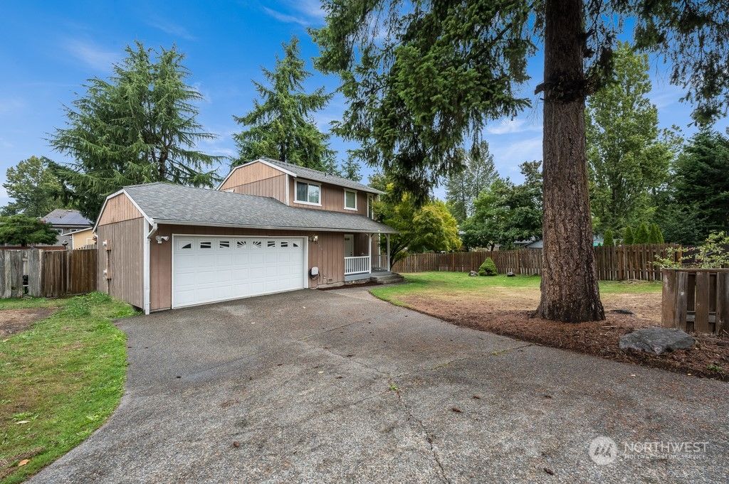 Photo of 1606 SW 325th Place, Federal Way, WA 98023 (MLS # 2159331)