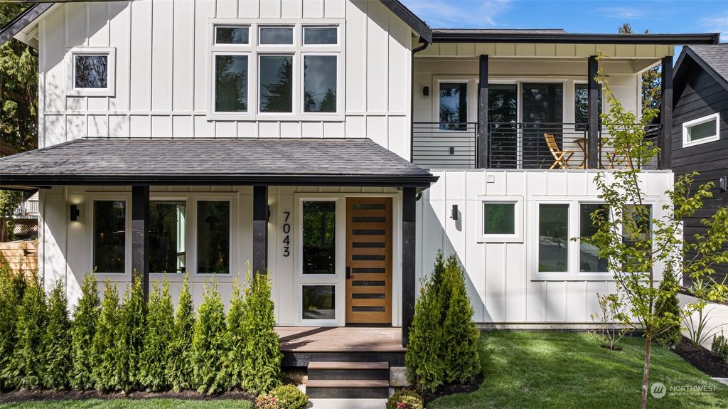 Photo of 7043 132nd Avenue NE, Kirkland, WA 98033 (MLS # 2231918)