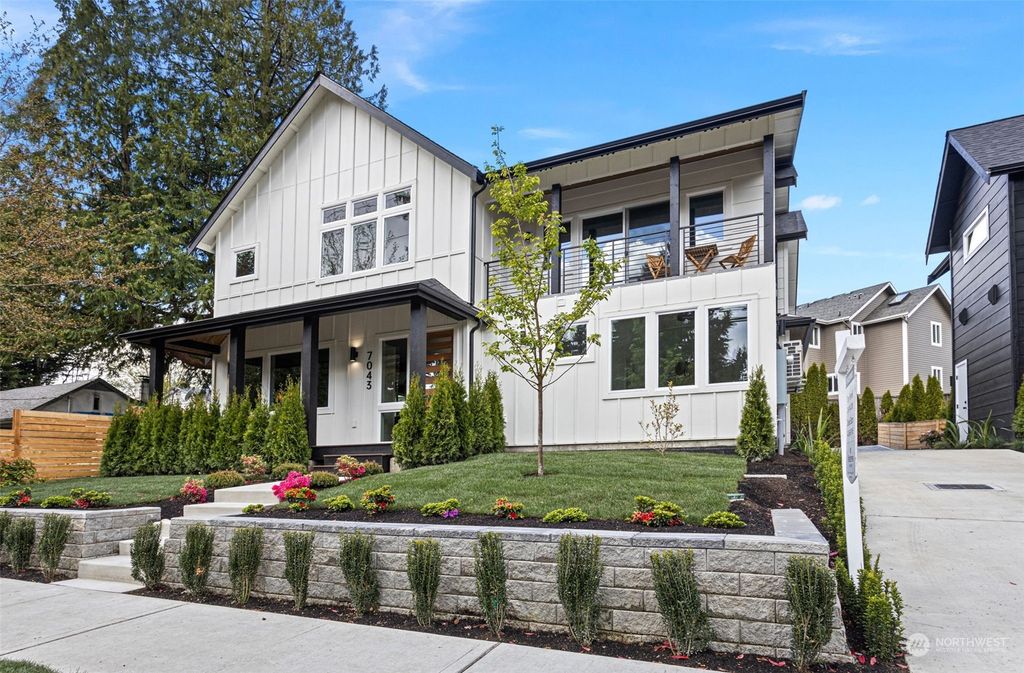 Photo of 7043 132nd Avenue NE, Kirkland, WA 98033 (MLS # 2231918)