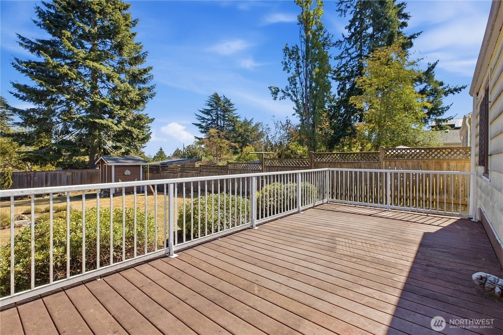 Photo of 11752 20th Avenue NE, Seattle, WA 98125 (MLS # 2583832)