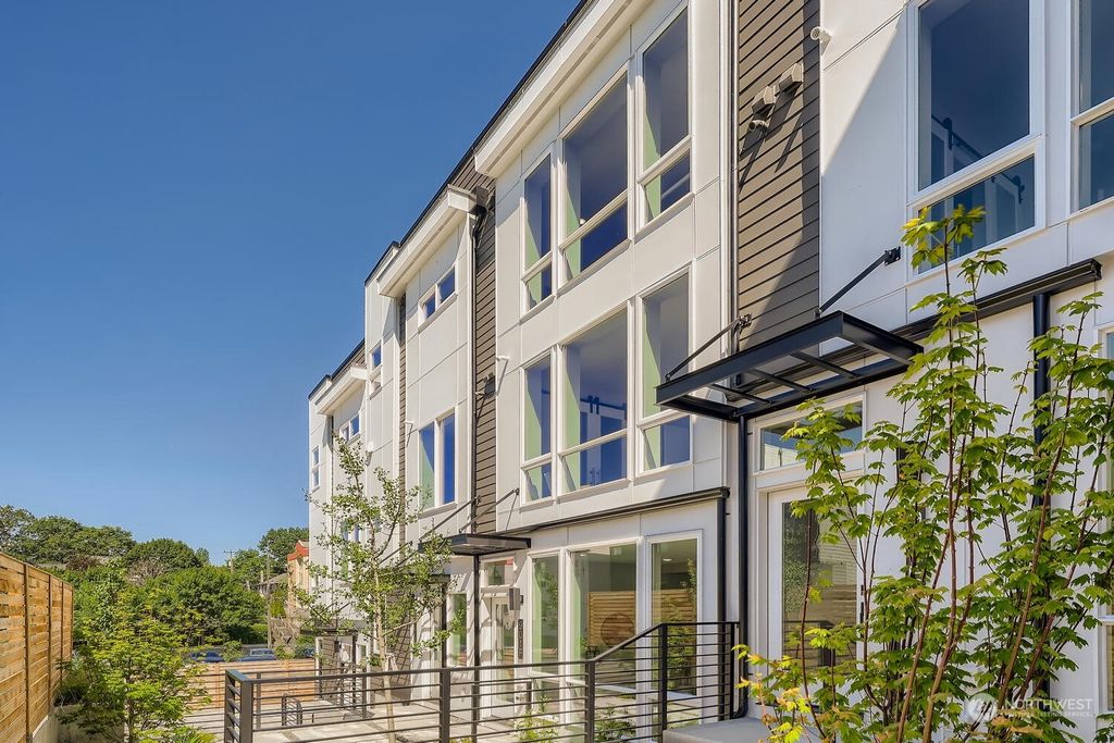 Photo of 901 28th Avenue S #H, Seattle, WA 98144 (MLS # 2040706)