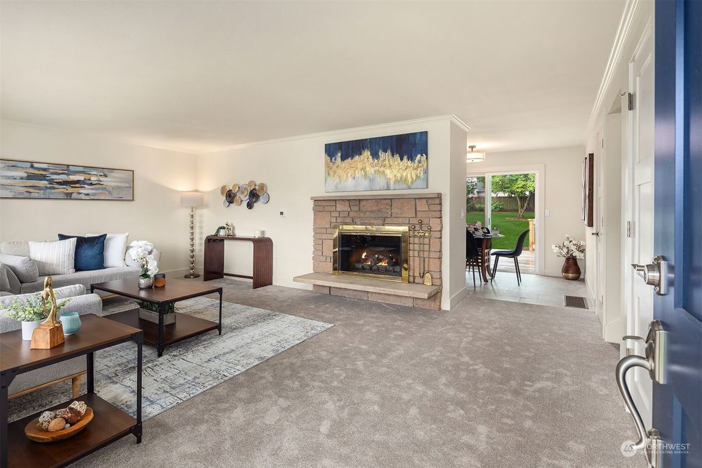 Photo of 1909 NE 24th Street, Renton, WA 98056 (MLS # 2244114)