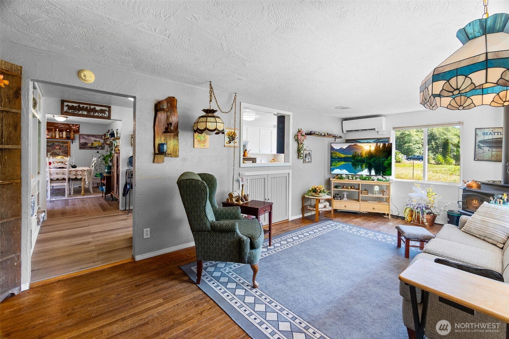 82 Chenois Valley Road