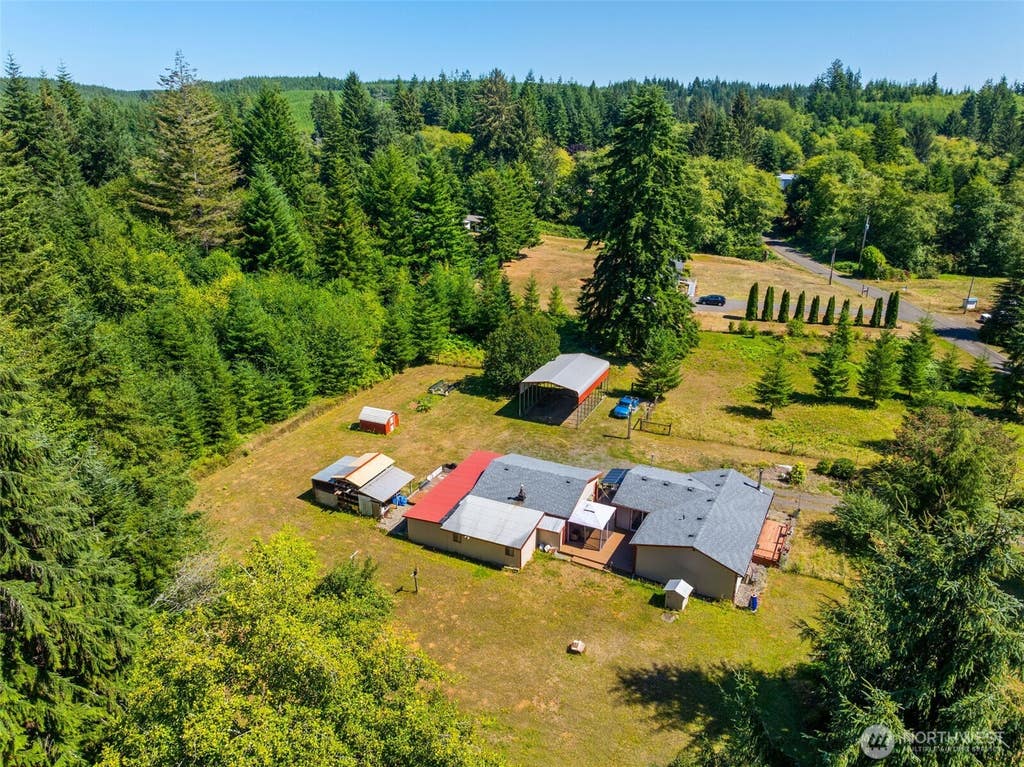 Photo of 82 Chenois Valley Road, Hoquiam, WA 98550 (MLS # 2571215)