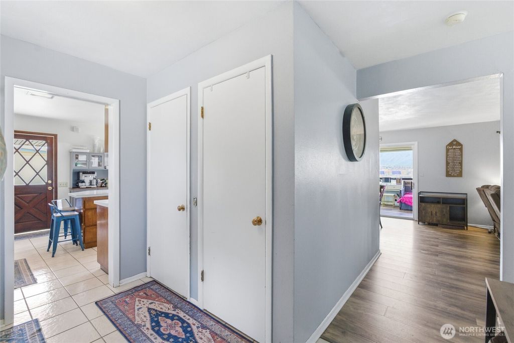 Photo of 1210 N Ashland Avenue, East Wenatchee, WA 98802 (MLS # 2487387)