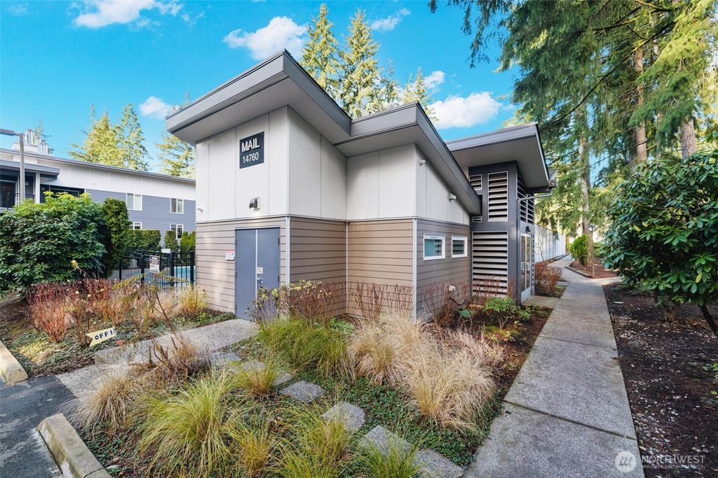 Photo of 14620 NE 31st Street #E305, Bellevue, WA 98007 (MLS # 2517122)